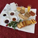 Hotel Panellinion 2*