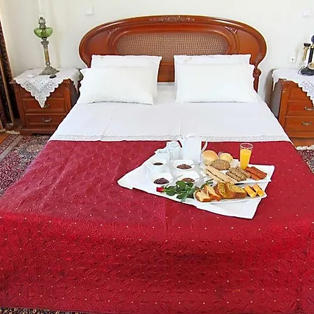 Hotel Panellinion 2*