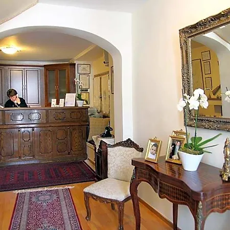 Hotel Panellinion